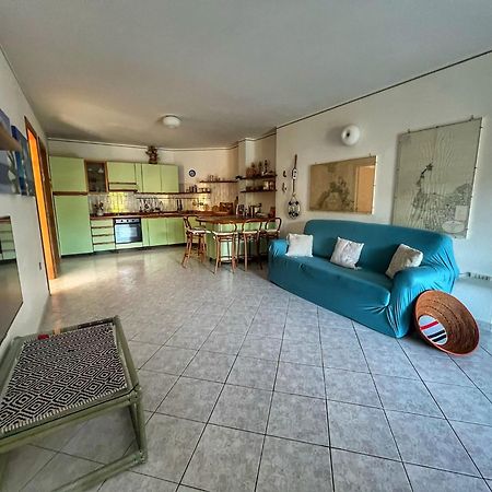 Exclusive Riverside House In The Center Of Bosa - Private Garden And Parking" Bosa Apartments Exterior photo