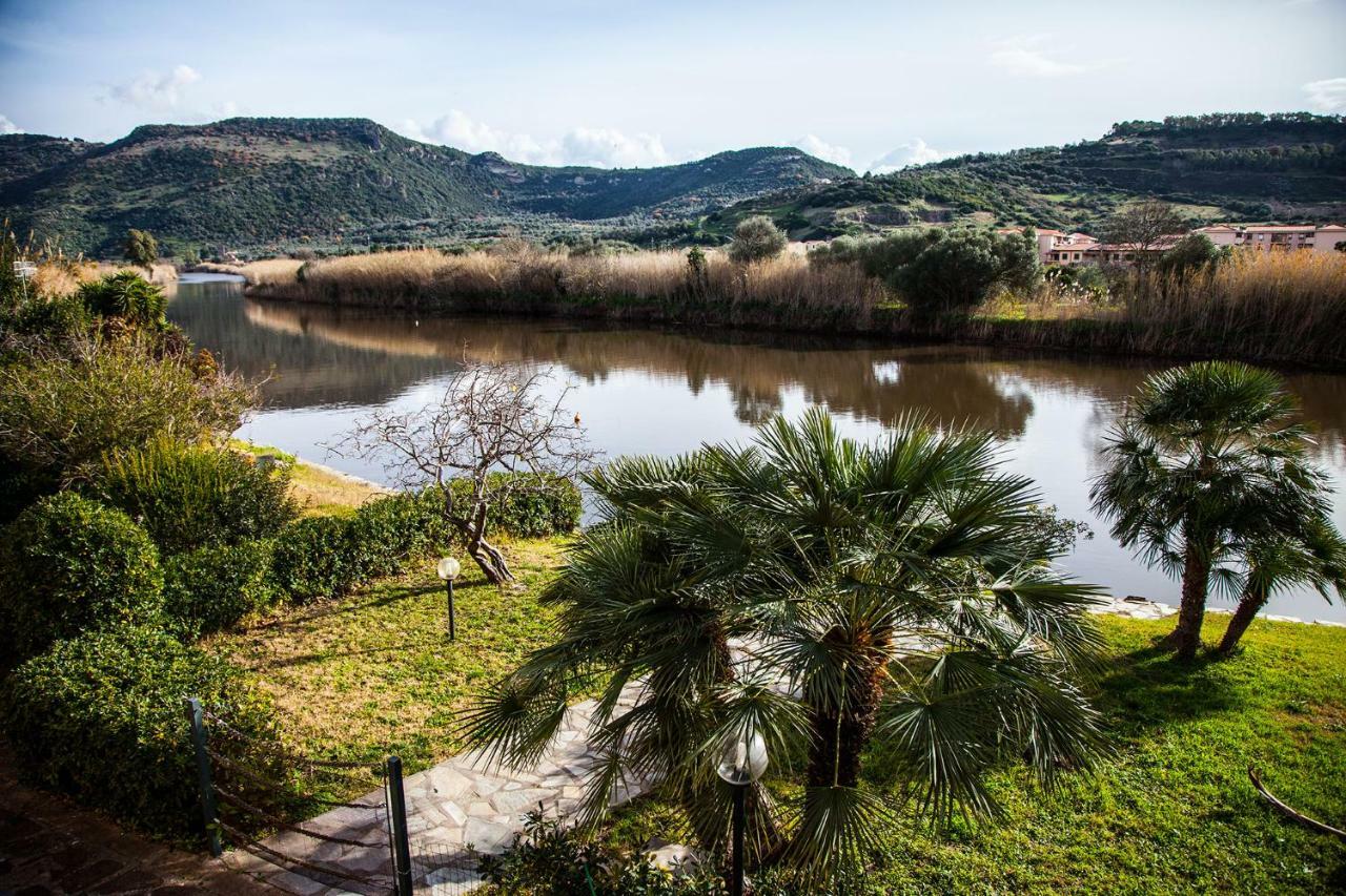 Exclusive Riverside House In The Center Of Bosa - Private Garden And Parking" Bosa Apartments Exterior photo